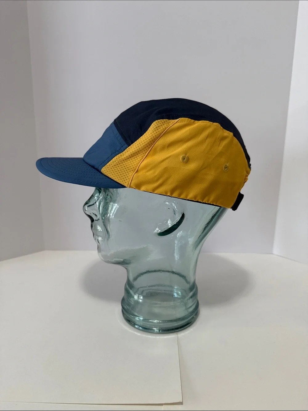 Buff lavaredo Colorblock Cap in Navy, Blue & Mustard